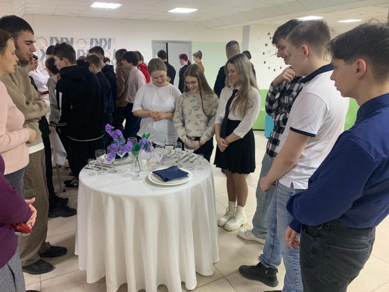 "Профессионалы".